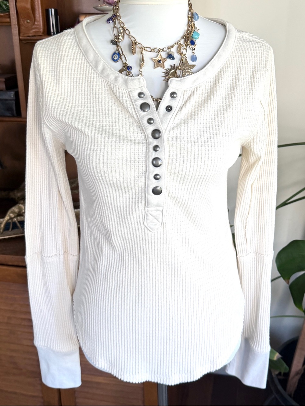 We the Free Cream Ivory Waffle Henley Grommet Long-Sleeve Shirt M
